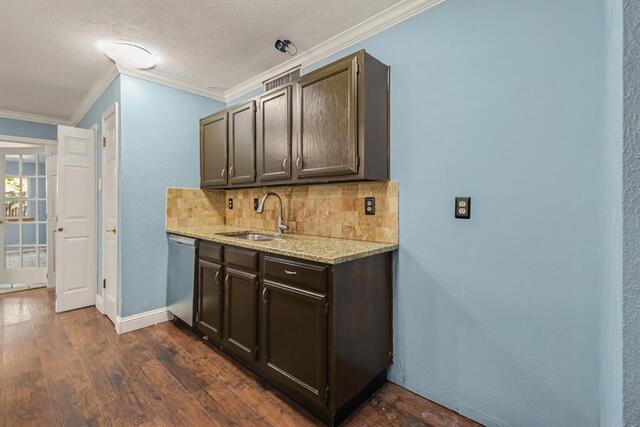5517 Baker Drive, The Colony, TX photo 6