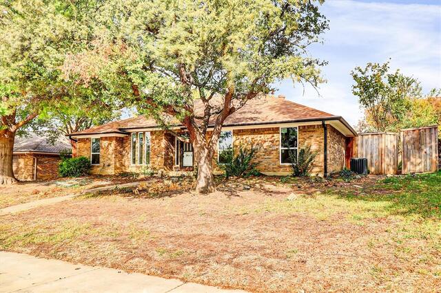 2615 Dove Creek, Lane Carrollton, TX photo 4