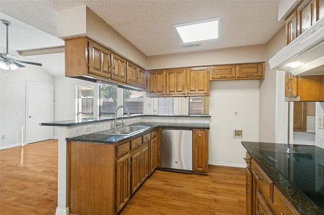 1927 E Branch Hollow, Drive Carrollton, TX photo 11