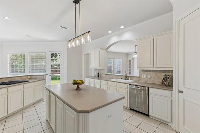 4412 Crown Knoll Circle, Flower Mound, TX photo 13