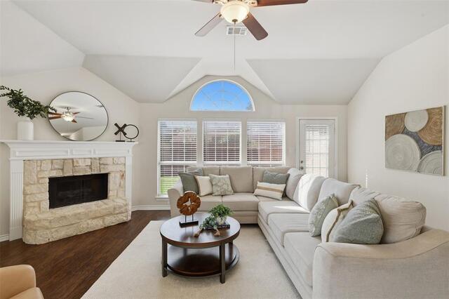 416 Kyle, Lane Lewisville, TX photo 8