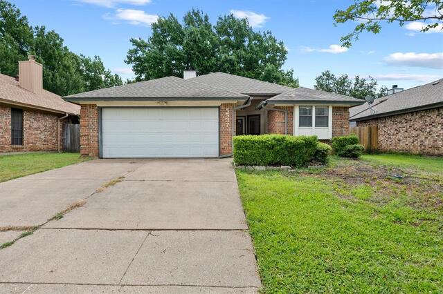 5537 Silver Maple Drive, Arlington, TX image