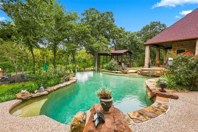 3503 Sarah Springs Trail, Flower Mound, TX photo 4