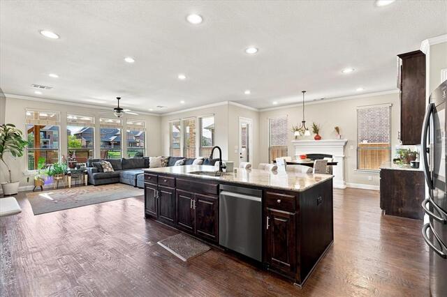 8225 Bonny Bank, The Colony, TX photo 9