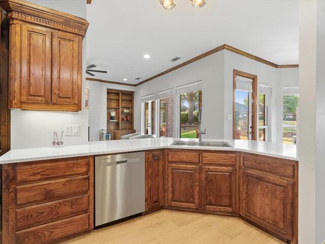 6713 Columbine, Way Plano, TX photo 14