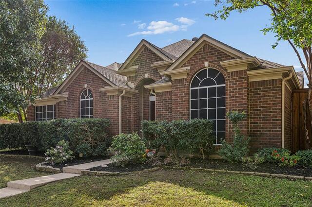 1524 Fairfield, Court Lewisville, TX photo 3