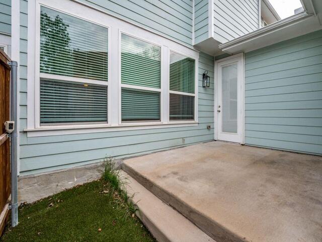 1024 Thomas, Place Carrollton, TX photo 24