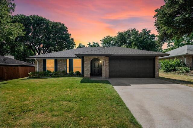 2407 Cranberry Lane, Euless, TX image