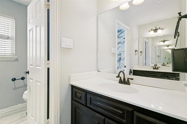2124 Brentwood, Lane Carrollton, TX photo 23