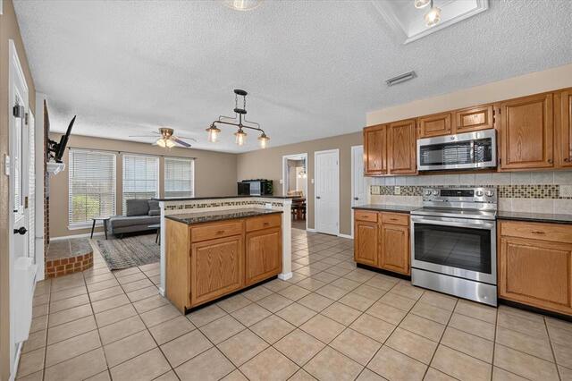 1632 Fuqua Drive, Flower Mound, TX photo 14