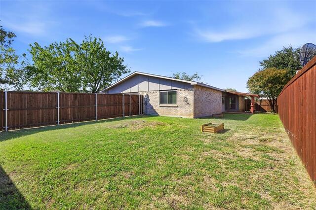 5149 Bartlett Drive, The Colony, TX photo 17