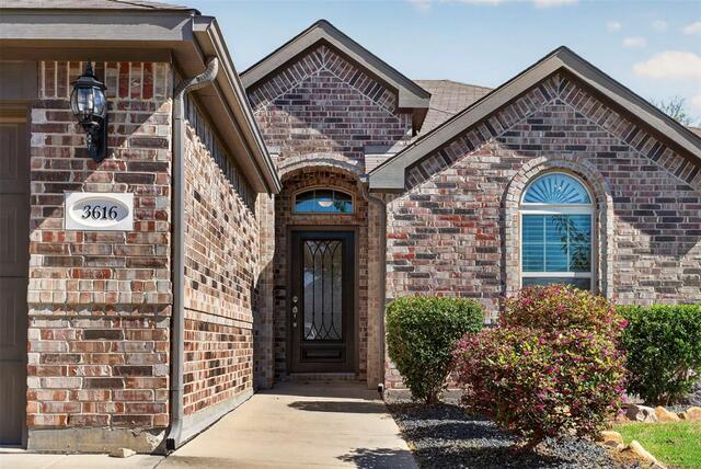 3616 Meadowtrail, Lane Denton, TX photo 2