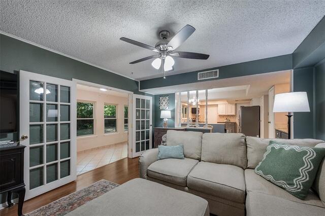 3901 White Oak Court, Flower Mound, TX photo 6