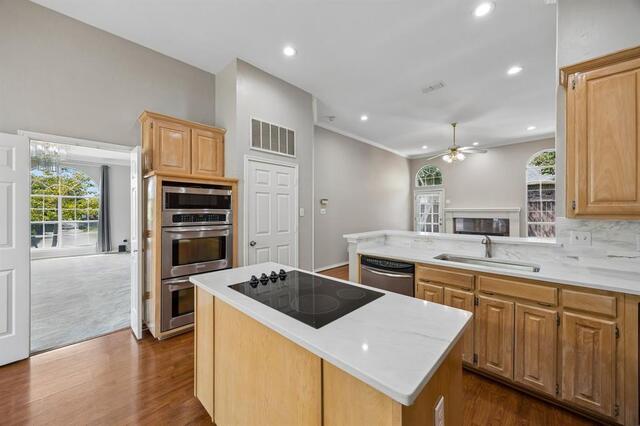 1237 Wild Cherry, Drive Carrollton, TX photo 9