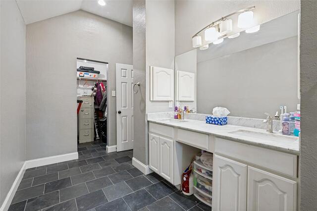 1108 Heather, Lane Carrollton, TX photo 15