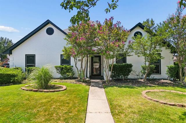 4093 Brazos, Drive Carrollton, TX photo 3