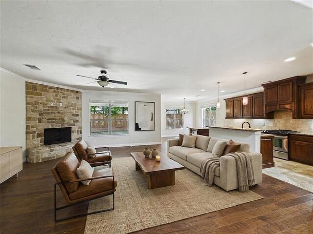 2229 Moonlight Bay, Flower Mound, TX photo 2