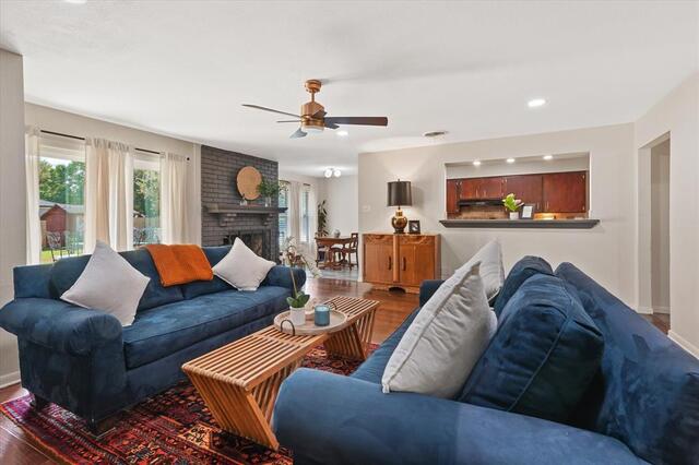 617 Mimosa, Drive Denton, TX photo 4