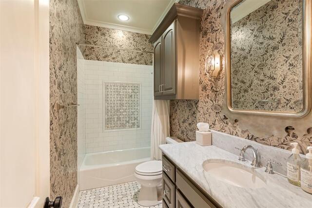 200 Regency, Court Denton, TX photo 32