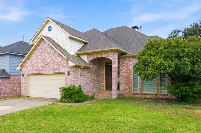 6808 Greenleaf Drive, North Richland Hills, TX image