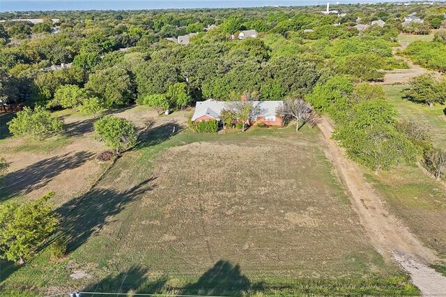 1105 Oak Drive, Flower Mound, TX photo 3