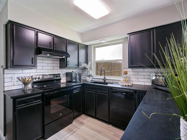 569 Hunters Glen, Street Lewisville, TX photo 5