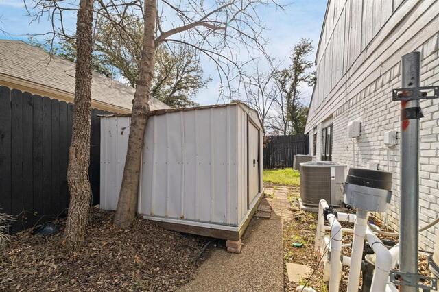 1301 N Trail, Drive Carrollton, TX photo 39
