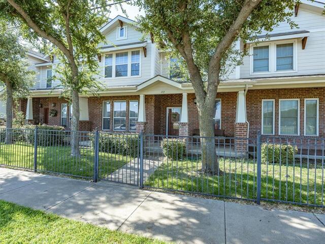 172 High School, Drive Lewisville, TX photo 4