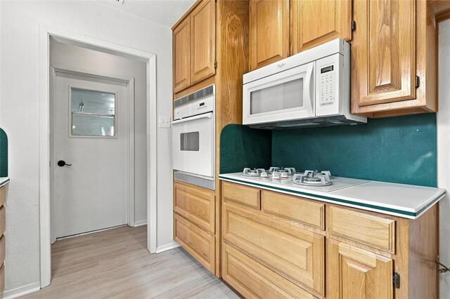 820 E Windsor, Drive Denton, TX photo 10