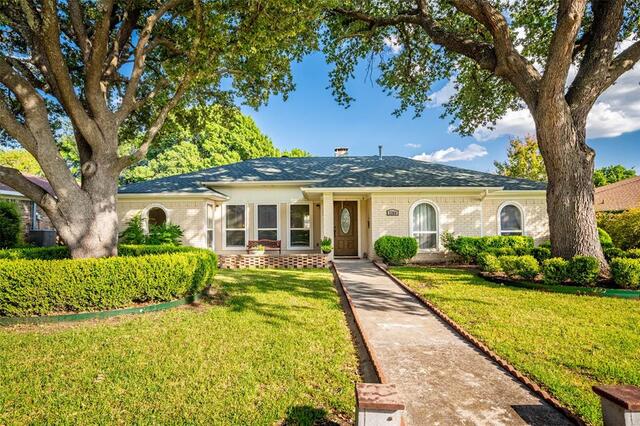 2304 Glen Forest Lane, Plano, TX image
