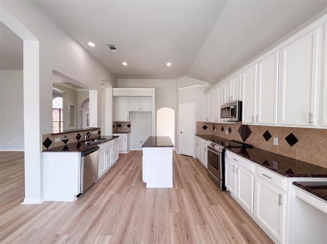 1221 Old Oak Trail, Flower Mound, TX photo 2