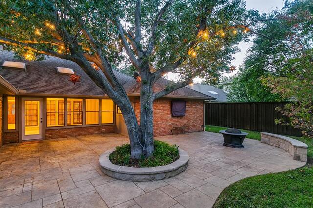 2404 Monmouth, Court Plano, TX photo 4
