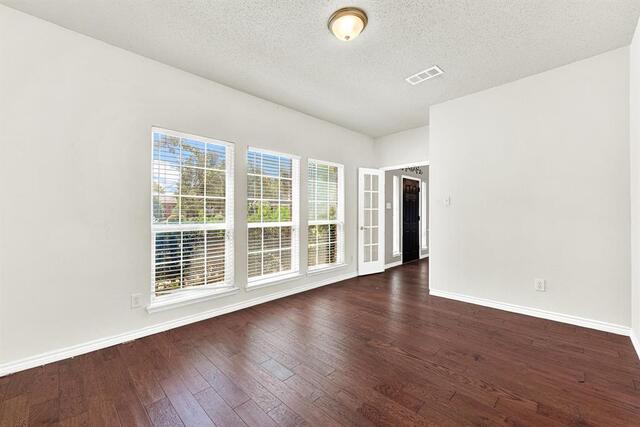 1533 Balboa, Lane Allen, TX photo 19