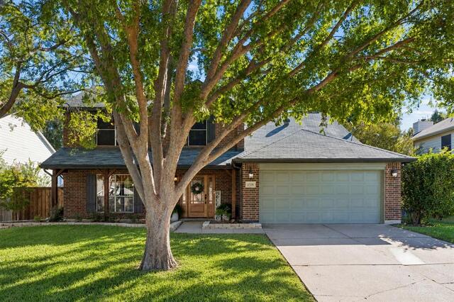 2728 Silver Maple Court, Flower Mound, TX photo 2