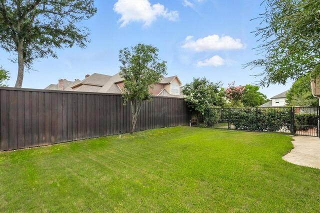 109 Visalia, Lane Denton, TX photo 35
