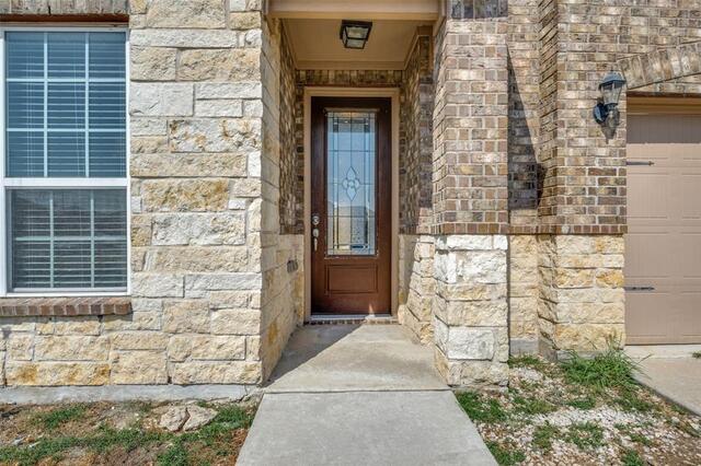 4605 Shy Creek, Lane Denton, TX photo 2