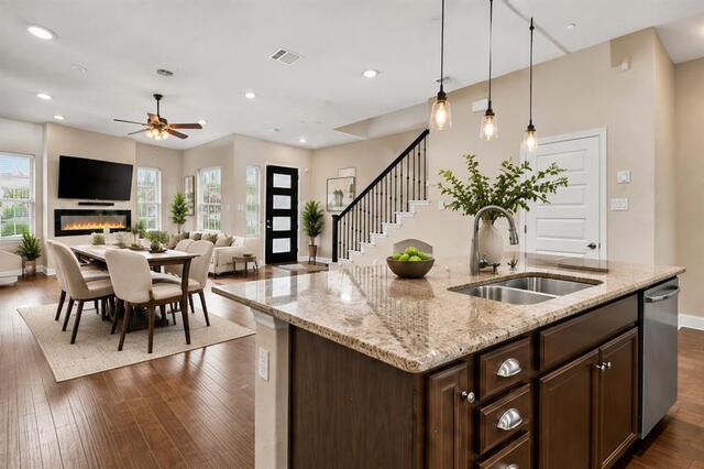 4429 Grady, Lane Carrollton, TX photo 6