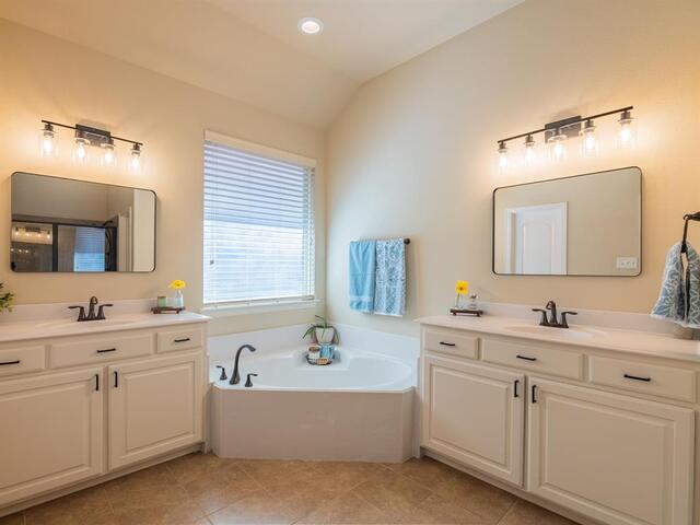 839 Lake Forest Trail, Little Elm, TX photo 13