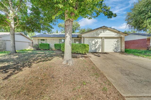 5811 Woodsetter Lane, Arlington, TX image