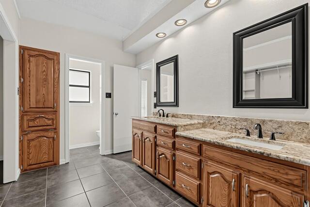 2120, Springwood Carrollton, TX photo 22