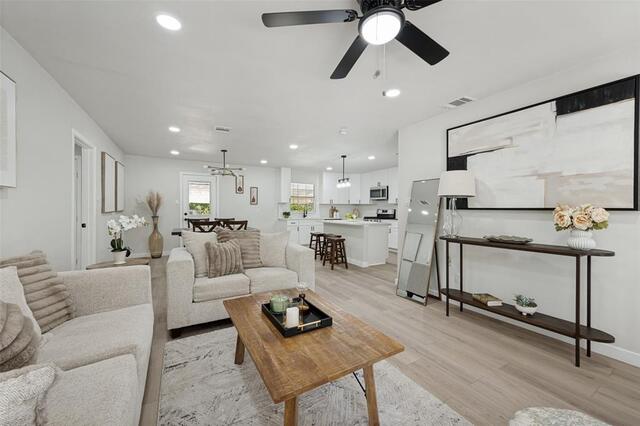 112 Oriole Drive, Arlington, TX image