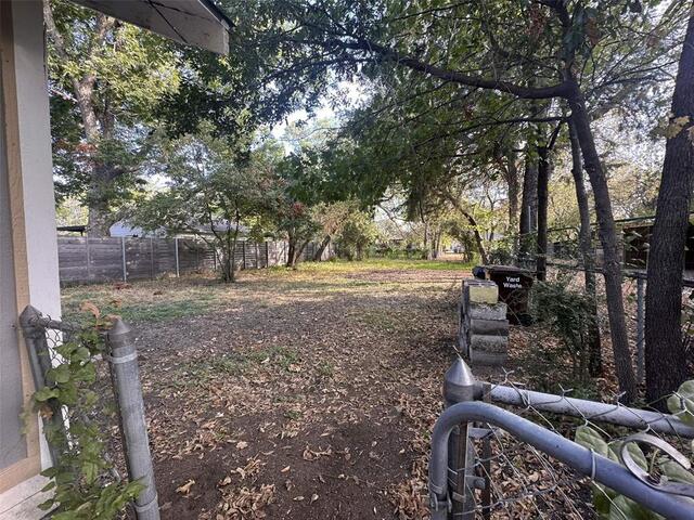 327 Egan, Street Denton, TX photo 5