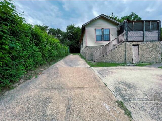 323 Sparks Street, Dallas, TX image