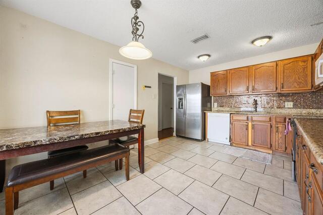 849 Meadowlark, Drive Lewisville, TX photo 9