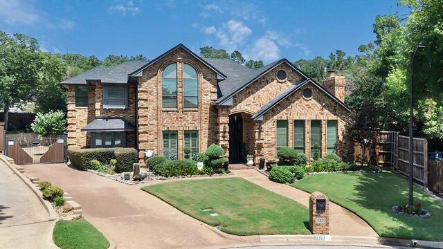 3320 Thorntree Court, Arlington, TX image