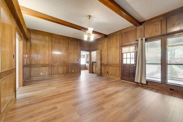 1616 Saxony, Place Carrollton, TX photo 6