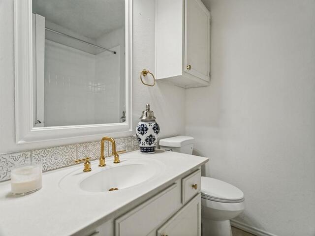 953, Ramblewood Lewisville, TX photo 11