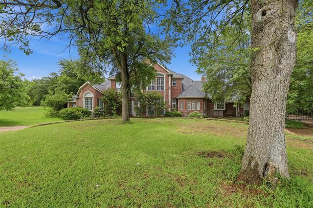 351 Cattlebaron Parc Drive, Fort Worth, TX image