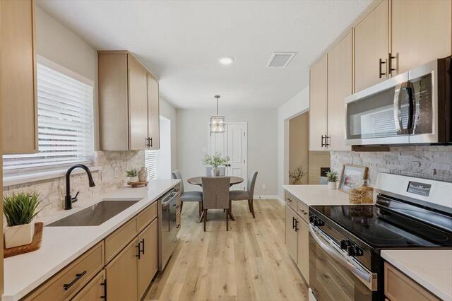 924 Edgefield Trail, Flower Mound, TX photo 17