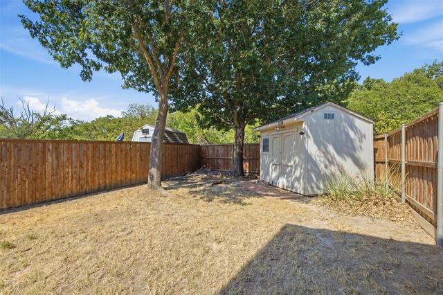 554 Continental, Drive Lewisville, TX photo 18